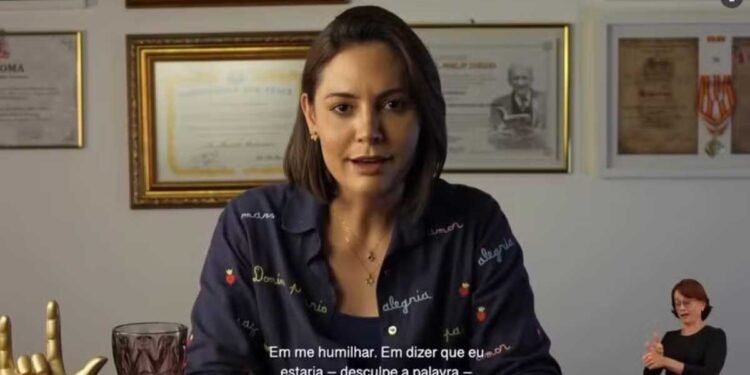 Michelle Bolsonaro afirmou que não mantém contato com Flávio Bolsonaro desde o fim de 2025 e revelou detalhes da crise familiar e política.