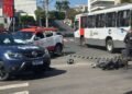 Acidente entre ônibus e moto na região central de São José do Rio Preto deixa idoso gravemente ferido.