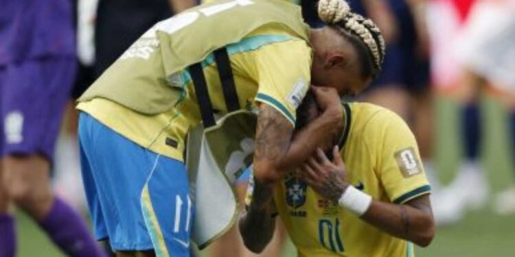 Jogadores do Brasil durante derrota para a Noruega nas oitavas de final da Copa do Mundo de 2026.