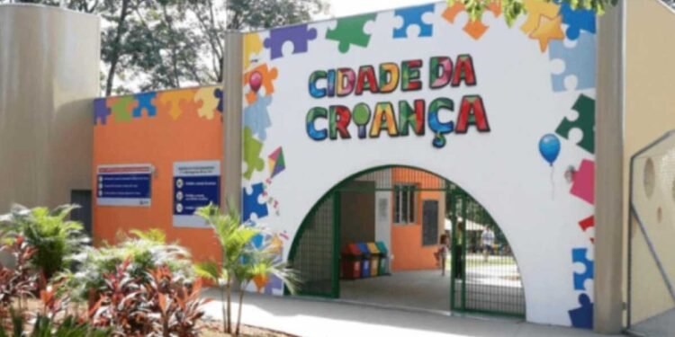 Entrada da Cidade da Criança em Rio Preto, que terá horário especial de funcionamento por causa do jogo do Brasil na Copa do Mundo.