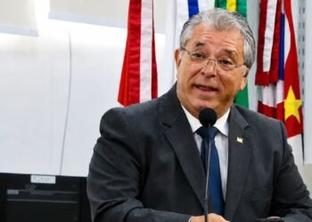 Coronel da PM se filia ao PT durante agenda de Fernando Haddad em Rio Preto