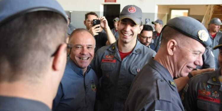 Corpo de Bombeiros de Rio Preto celebra 170 anos com homenagens e entrega de medalhas.