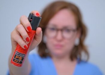 LEI AUTORIZA VENDA DE SPRAY DE PIMENTA PARA MULHERES