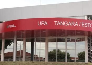 Guarda Civil Municipal atende ocorrência de confusão na UPA Tangará, em São José do Rio Preto, após homem ameaçar funcionários e pacientes.