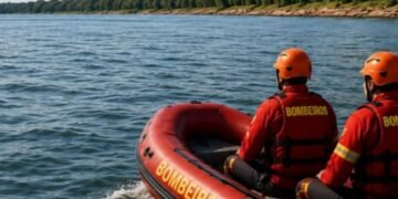 embarcação afunda no Rio Paraná