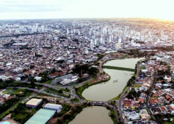 Feriado de 9 de julho em Rio Preto: confira o que abre e fecha nos serviços públicos, saúde, transporte, Mercadão e espaços de lazer.