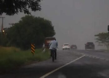 Frente fria em Rio Preto provoca queda nas temperaturas e muda o tempo com chuva e aumento da umidade.