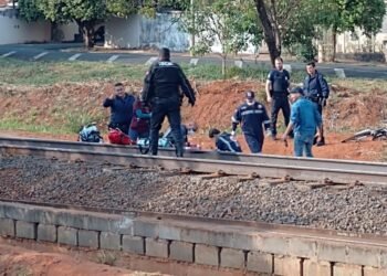 Homem morre após ser atingido por trem na Vila Itália, em Rio Preto