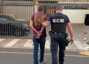 Guarda Civil prende idoso suspeito de importunação sexual contra adolescente na Rodoviária de São José do Rio Preto.