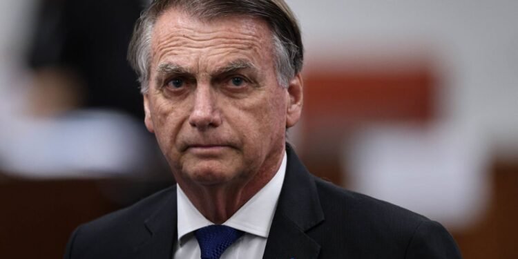 Carta de Bolsonaro e Lula em comparação sobre decisões judiciais