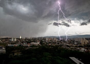 DEFESA CIVIL ALERTA PARA VENTOS DE ATÉ 70 KM/H EM RIO PRETO