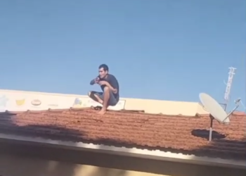 MORADORES TENTAM CONTER HOMEM QUE SUBIU EM TELHADOS NO JARDIM ITAPEMA, EM RIO PRETO