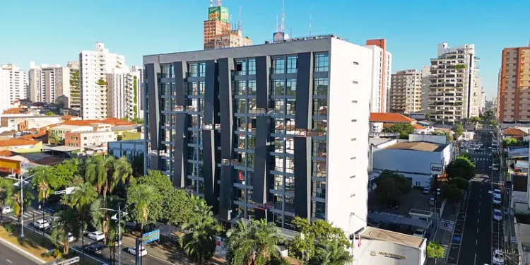 SERVIÇOS DA PREFEITURA SAEM DOS PRÉDIOS E CHEGAM AOS BAIRROS DE RIO PRETO