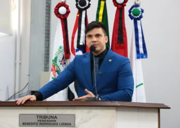 HOMENS HOMENAGEADOS EM REQUERIMENTOS QUE CONSTAM NAS PROPOSITURAS DE ALEXANDRE MONTENEGRO TINHAM EXTENSOS REGISTROS POLICIAIS, DIZ PCPR