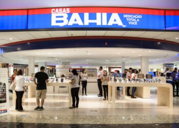 CASAS BAHIA E SINDICATO DISCUTEM FUTURO DE TRABALHADORES APÓS DEMISSÕES