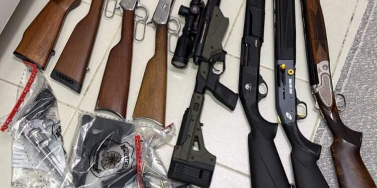 AGORA: PF apreende armas e munições durante operação em Rio Preto