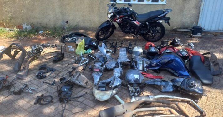 POLÍCIA CIVIL DESCOBRE SUPOSTO DESMANCHE CLANDESTINO DE MOTOS EM RIO PRETO