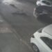 CÂMERAS FLAGRAM CARRO DESPEJANDO RETALHOS DE TECIDO PELAS RUAS DE URUPÊS