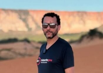 PROF. JEANGRAFIA DECLARA R$ 394 MIL EM PATRIMÔNIO AO TSE EM 2026