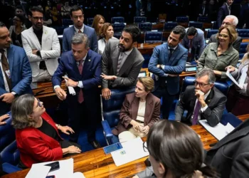 SENADO APROVA REDUÇÃO DE TRIBUTOS SOBRE GASOLINA, DIESEL, ETANOL E OUTROS COMBUSTÍVEIS