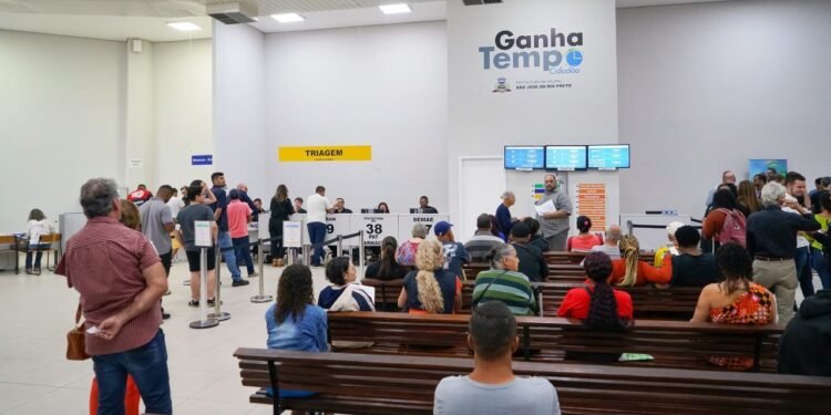 EMISSÃO DA NOVA IDENTIDADE É SUSPENSA TEMPORARIAMENTE NO GANHA TEMPO