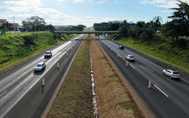 MAIS DE 560 MIL VEÍCULOS DEVEM PASSAR PELAS RODOVIAS DA REGIÃO NO FERIADO