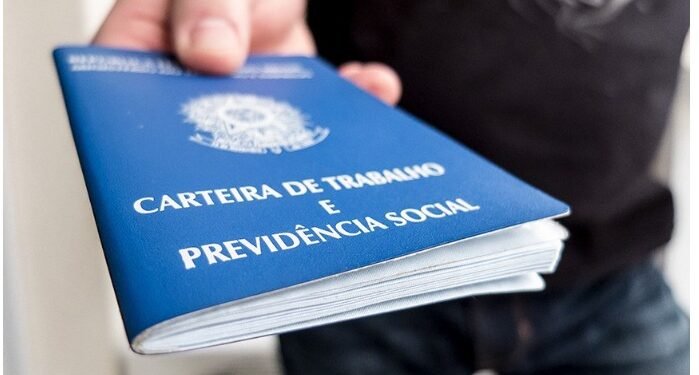 Redução da jornada de trabalho pode elevar custos das empresas e exigir mudanças em contratos